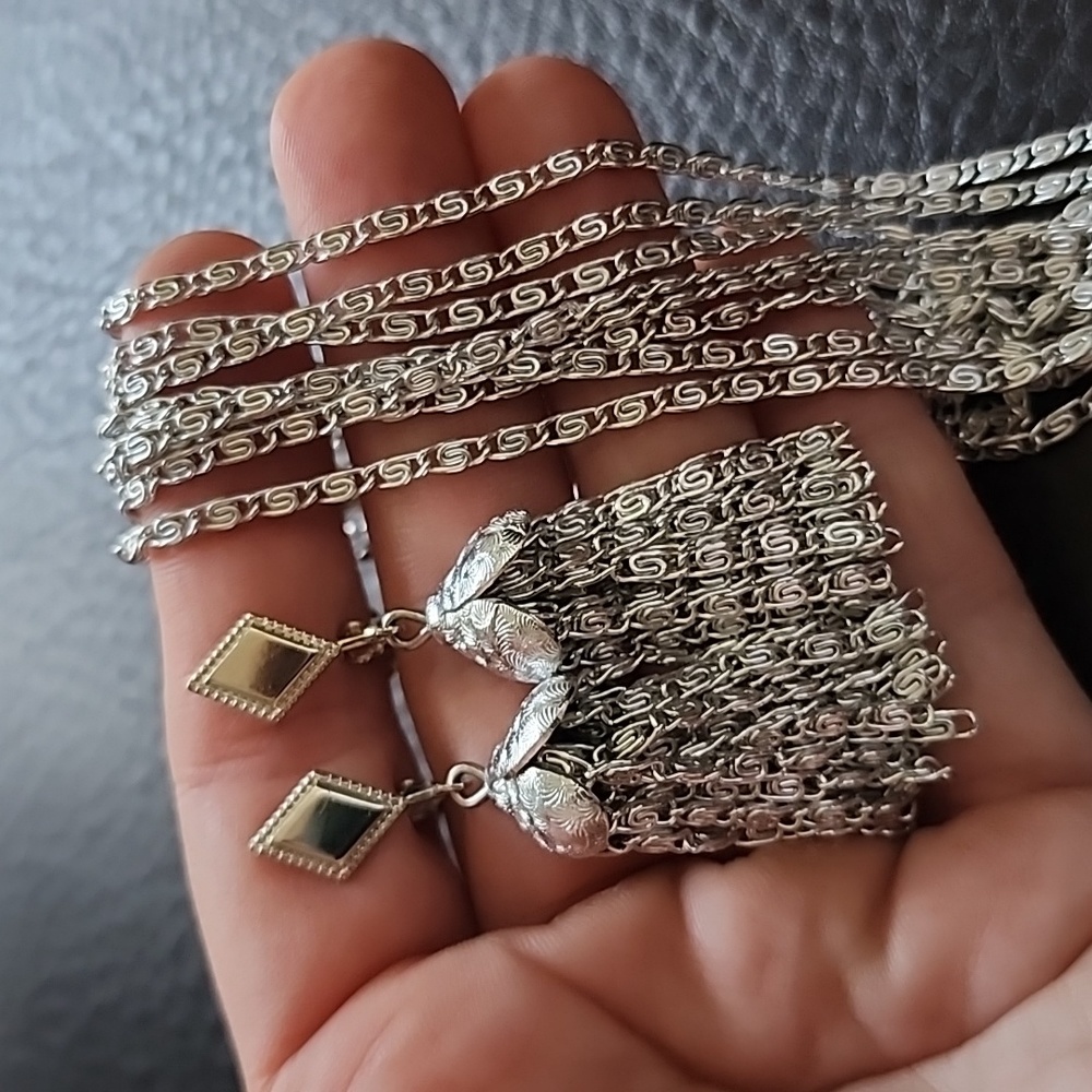 VTG Sarah Coventry necklace & clip on earring set
